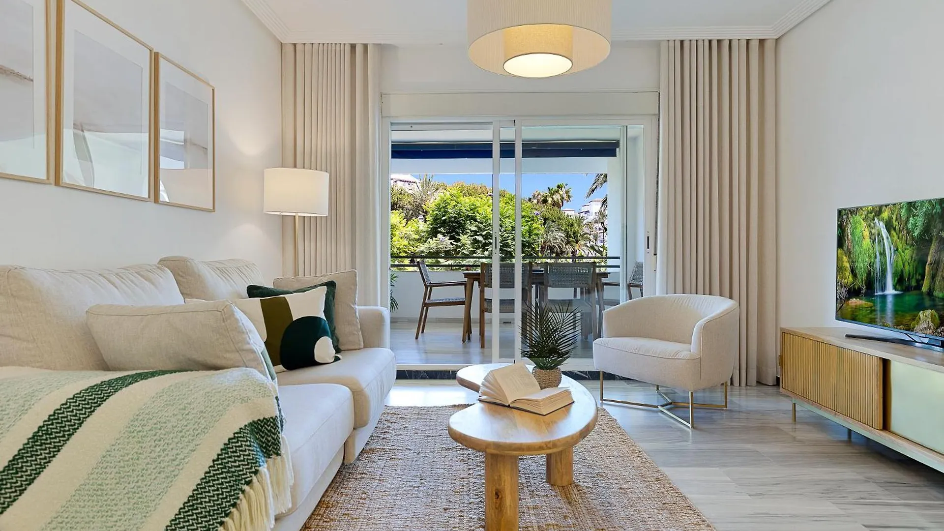 2 Bedroom Apartment In Medina Garden - Puerto Banus Марбелья Испания